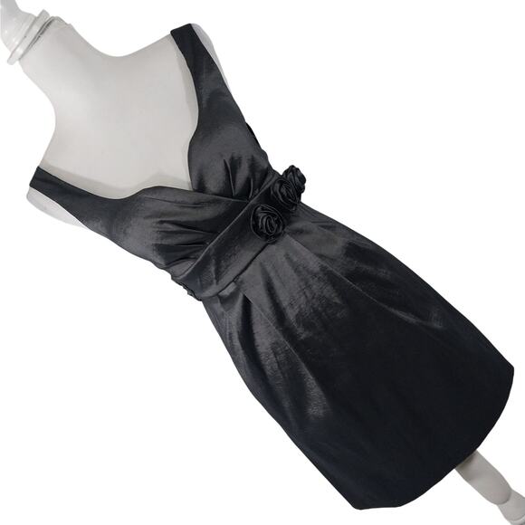 NWT! ALYN PAIGE, N.Y.! DOVE GRAY RAW SATIN, PLEAT FRONT, ROSETTE DRESS! SZ 3/4 - Picture 1 of 9